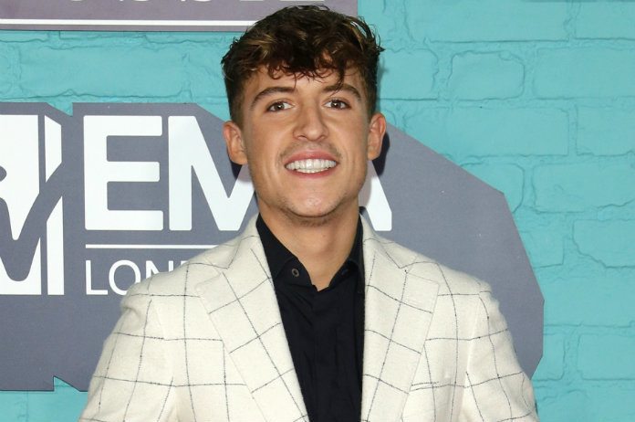 Lil’ Kleine: “Mijn moeder heeft heel erge dingen gedaan”