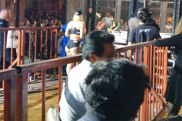 BUSTED: Hij filmt stiekem een ring girl in hotpants. Maar dan… (video)