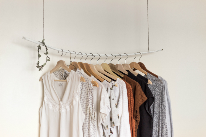 Capsule wardrobe: minder kleding, meer rust