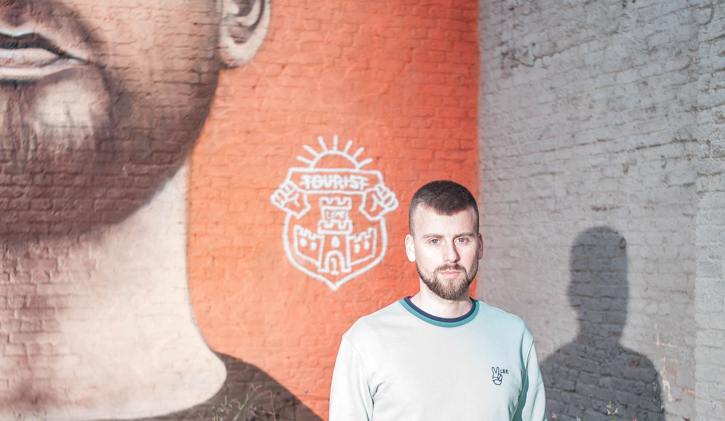 SOUNDCHECK. Tourist LeMC: “Een Vlaamse kerktoren is niet slecht omdat er een minaret op staat”