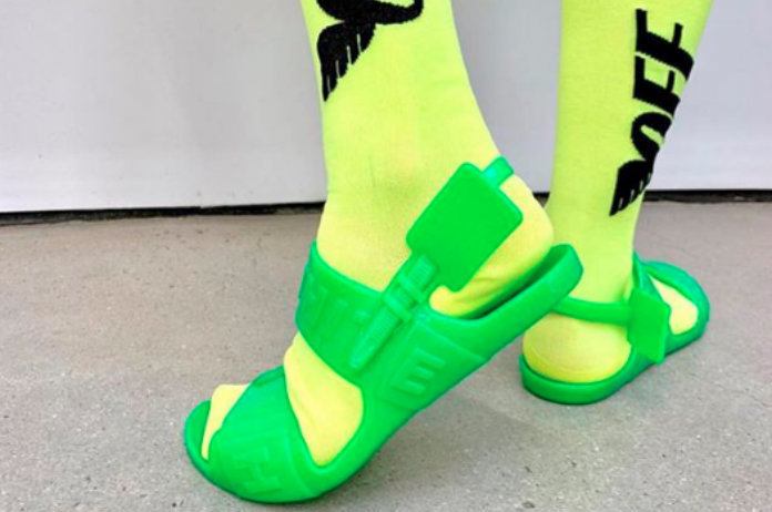 Watersandalen zijn weer hip