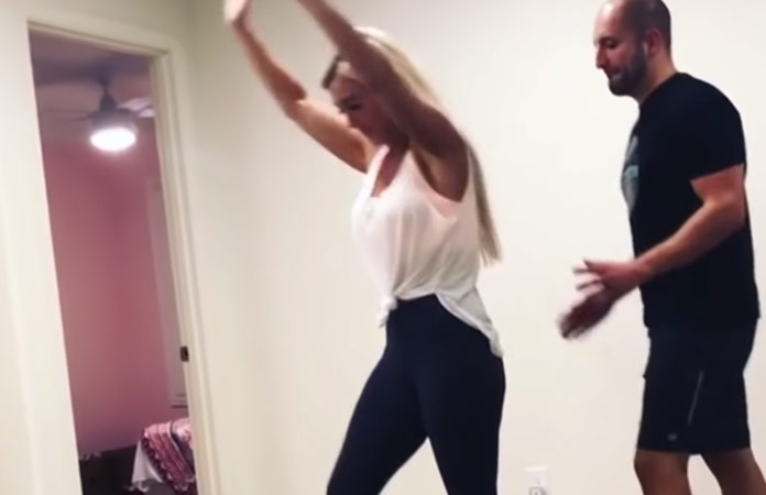 Hij gaat achter haar staan om haar te helpen, maar dan… (failcompilatie)