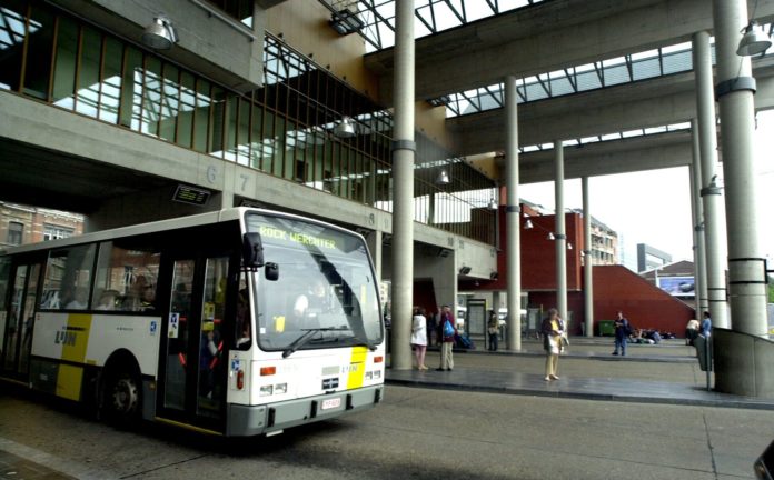 Openbaar vervoer test nieuwe geïntegreerde routeplanner