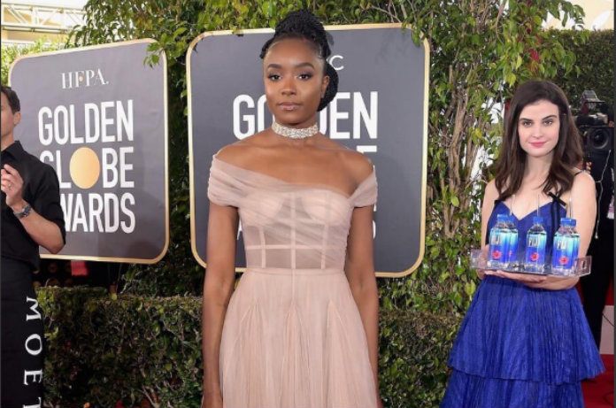 IN BEELD. De échte ster van de Golden Globes was het Fiji-watermeisje