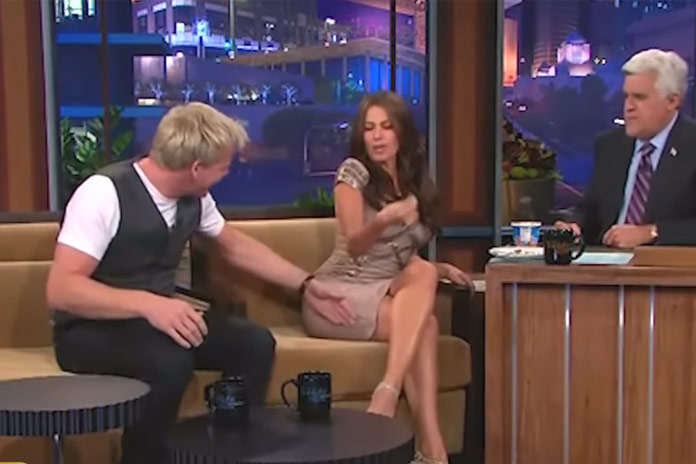 “Blijf van me af”: Handtastelijke Gordon Ramsay onder vuur wegens dit interview uit 2010 (video)