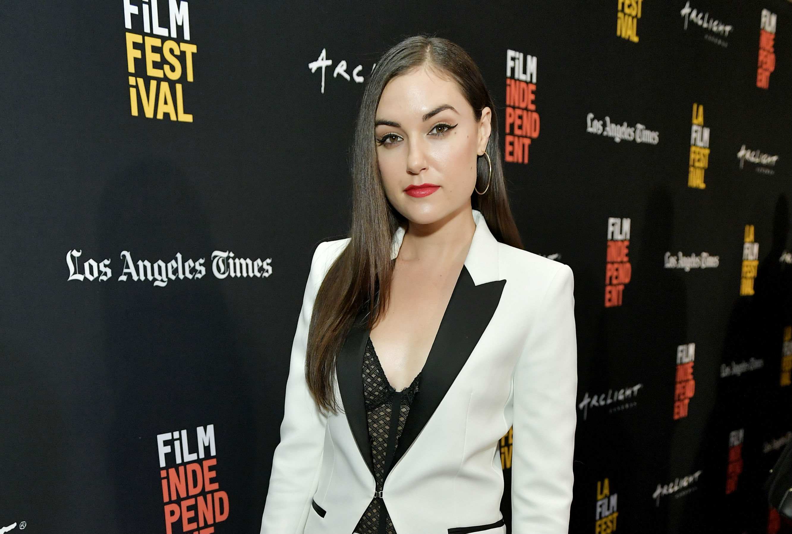 BOOKS. Ex-pornoactrice Sasha Grey schrijft haar derde boek: “Het woord ‘seks’ blijft mensen afschrikken”