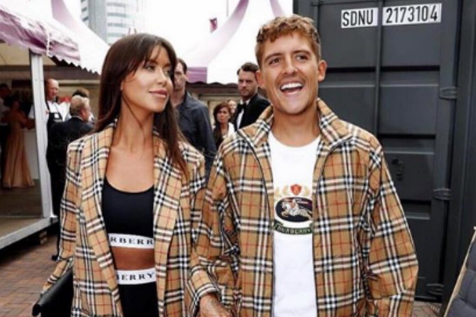 Lil’ Kleine en vriendin stellen huwelijk uit