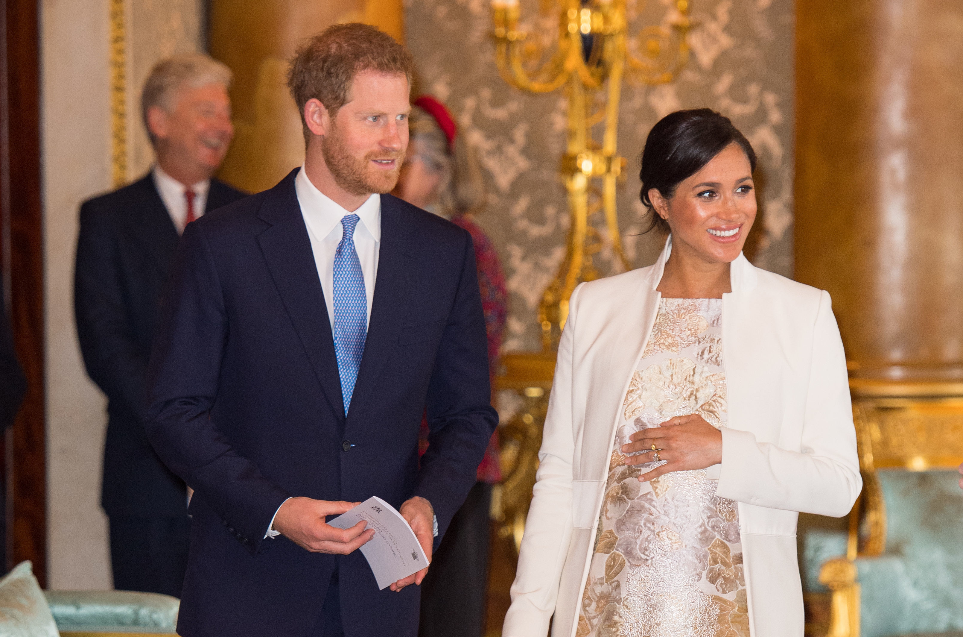 Harry en Meghan moeten verhuis uitstellen omdat ze te veeleisend zijn