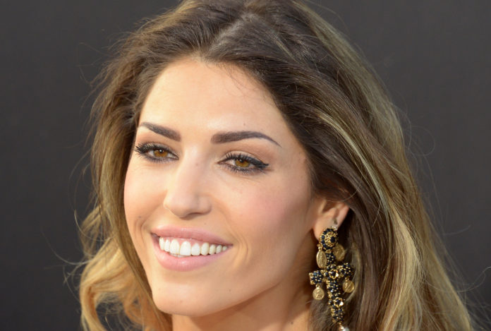 Temptation-Mezdi wil kersvers gescheiden Yolanthe Cabau veroveren