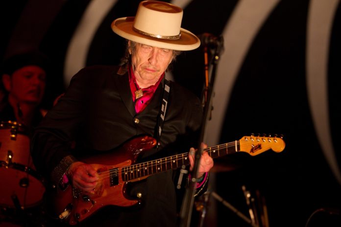Gitaar van Bob Dylan gaat onder de hamer voor 187.000 dollar