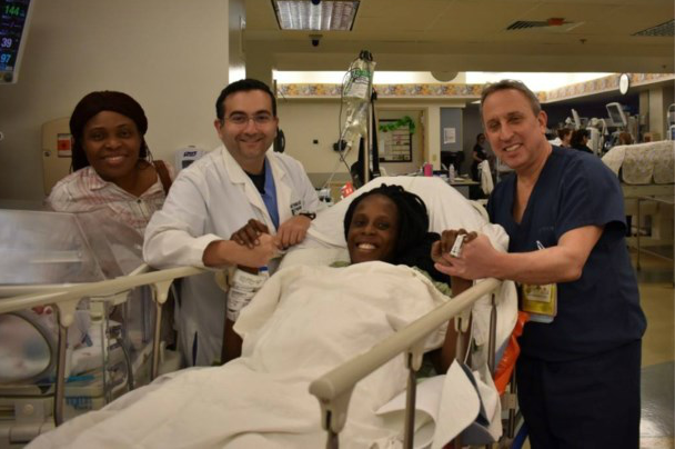 Vrouw bevalt in tien minuutjes van een zesling