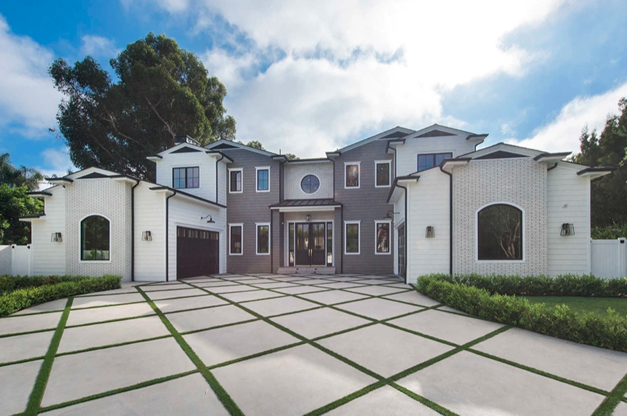 IN BEELD. Dit is de nieuwe, peperdure villa van Bruce Willis