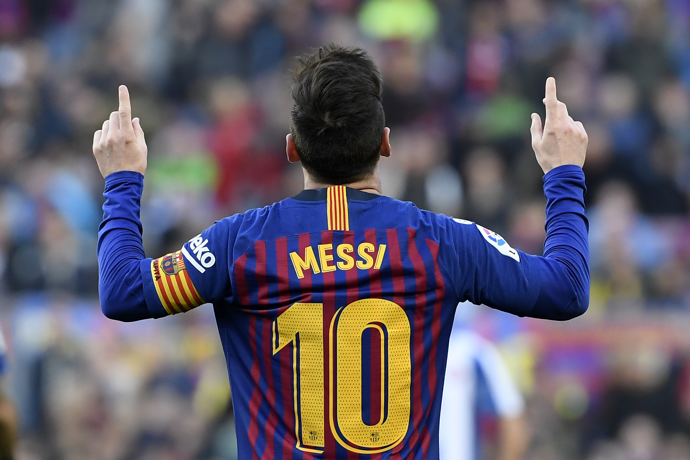 Paus Fransiscus waarschuwt: noem Messi geen ‘God’