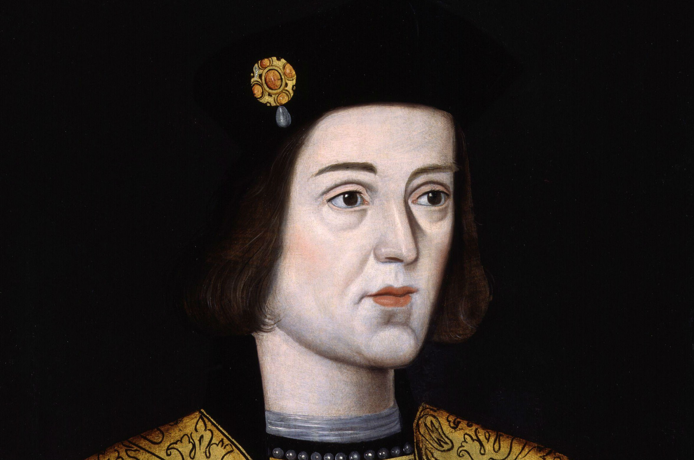 Vrouw doet opmerkelijke vijftiende-eeuwse ontdekking met metaaldetector