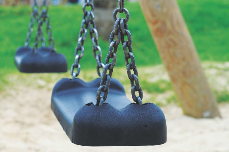 Tiener schommelt zich in 33 uur naar een wereldrecord