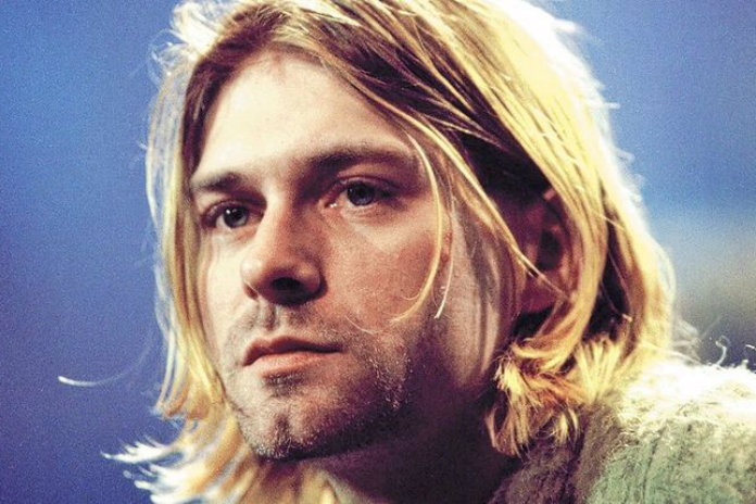 Trui Kurt Cobain gaat voor enorm bedrag onder de hamer