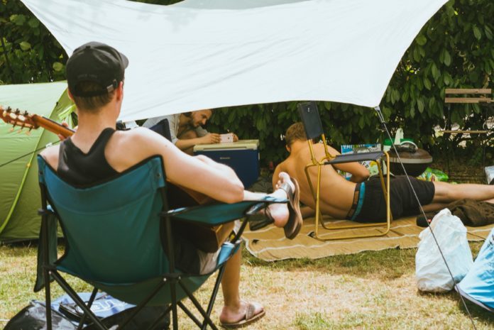 Festivals willen wegwerptenten bannen