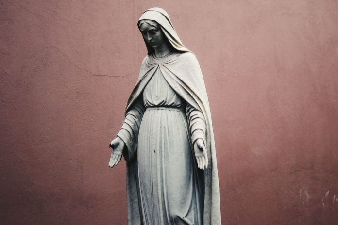 Ninoofse priester wil 100 Rita’s verzamelen voor wereldrecord