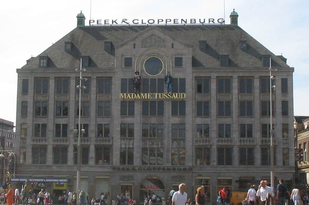 Madame Tussauds in Amsterdam onthult beeld hipster Rembrandt