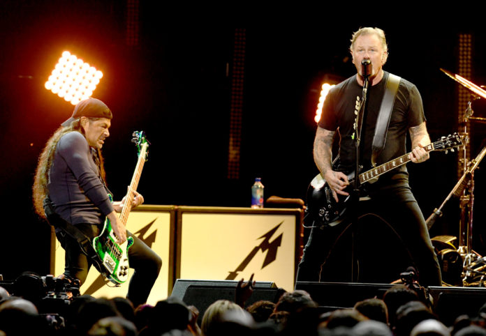 Metallica covert André Hazes tijdens optreden in Amsterdam