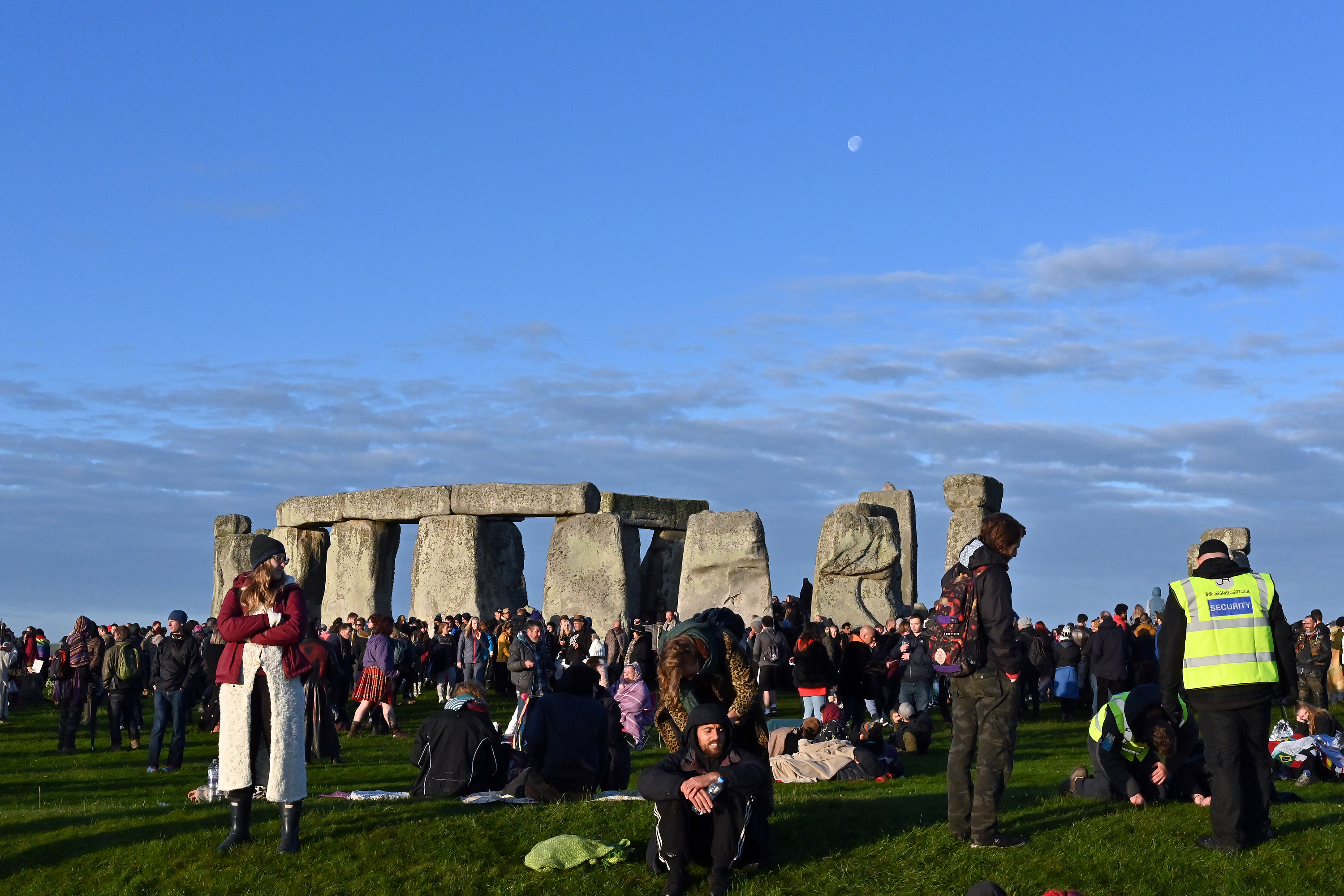 IN BEELD. Zo werd de zomerzonnewende gevierd in Stonehenge