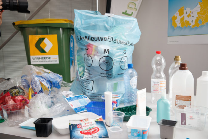 Miljoen Vlamingen stapt over op nieuwe blauwe zak