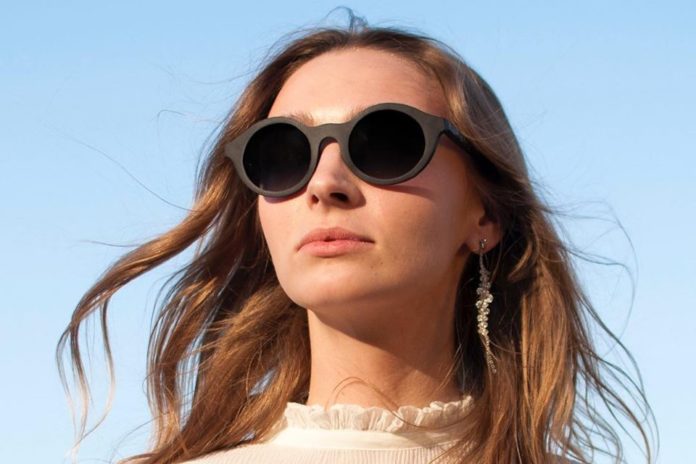 Deze zonnebril is gemaakt van koffie