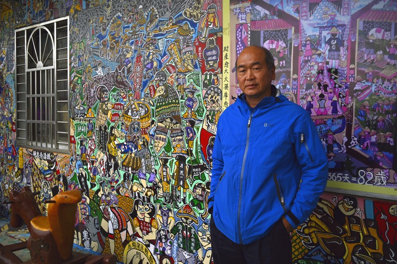 BIZAR. Graffiti-artiest verft heel dorp vol om “jongeren aan te trekken”