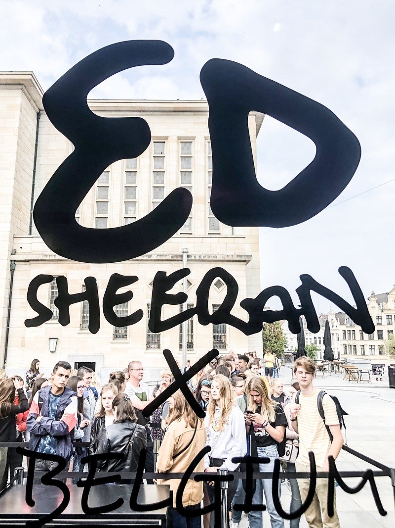 IN BEELD. De pop-up shop van Ed Sheeran in Brussel