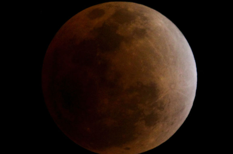 Dinsdag krijgen we gedeeltelijke maansverduistering te zien