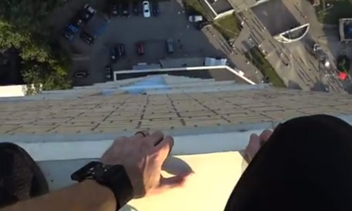 Waaghals kijkt dood in de ogen na deze levensgevaarlijke inschattingsfout (video)