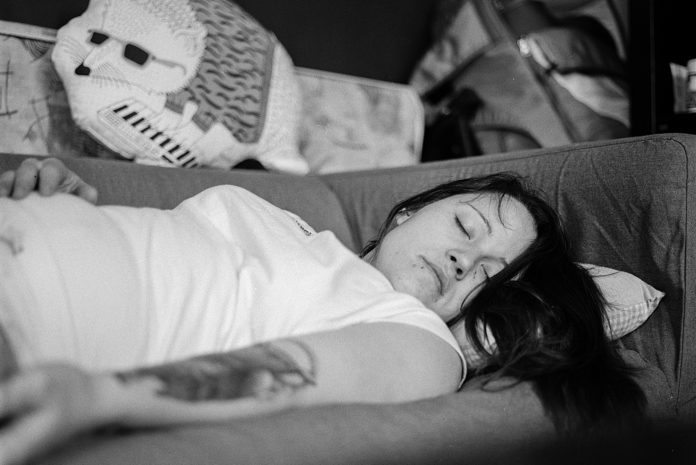 Val jij vaak in slaap voor de tv? Dat is geen goed teken