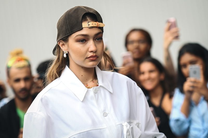 Gigi Hadid maakt inwoners van Mykonos kwaad door Instagrampost
