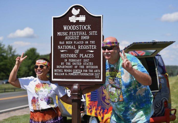 Draag een stukje Woodstock rond je nek