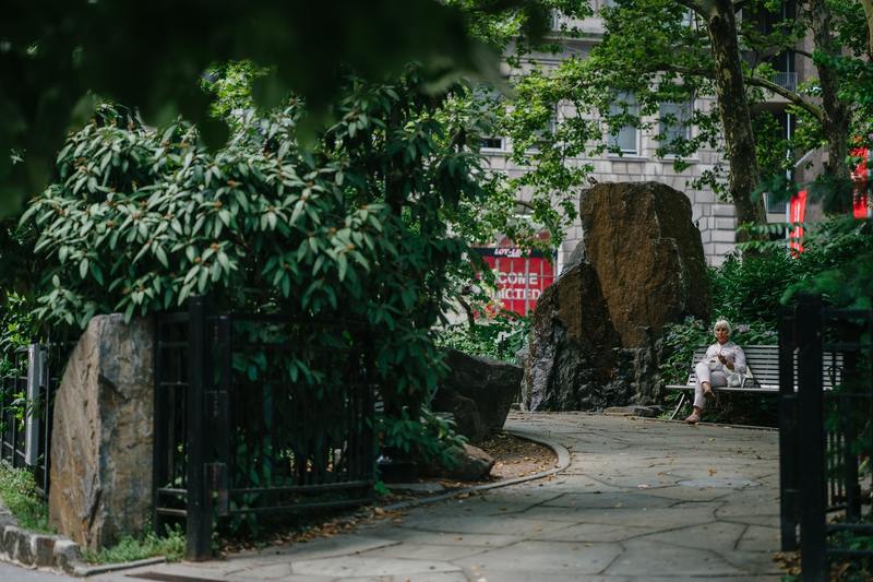 Vrouw van 85 samen met 5 senioren opgepakt voor seks in openbaar