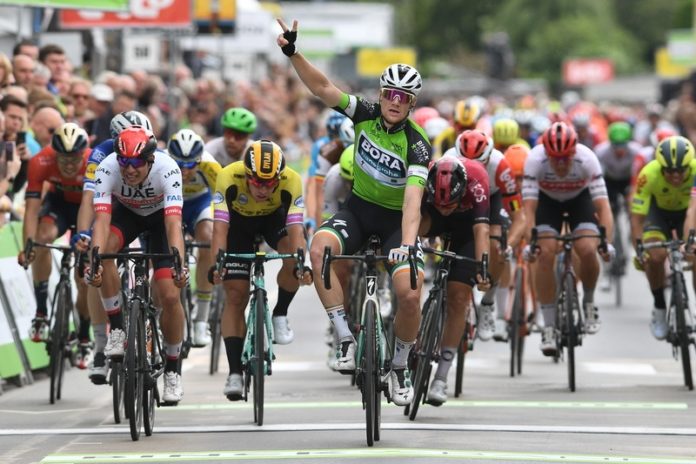 Sam Bennett sprint naar tweede zege op rij in BinckBank Tour