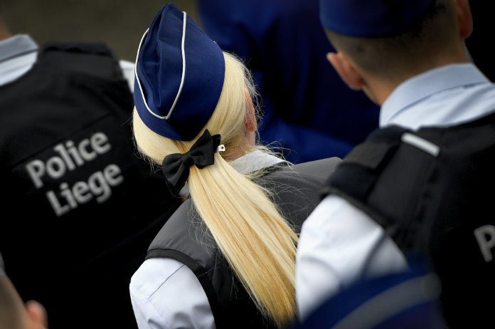 Agent en aanvaller overleden in Luik