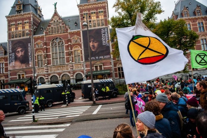 Meteen arrestaties bij start “internationale rebellie” voor klimaat