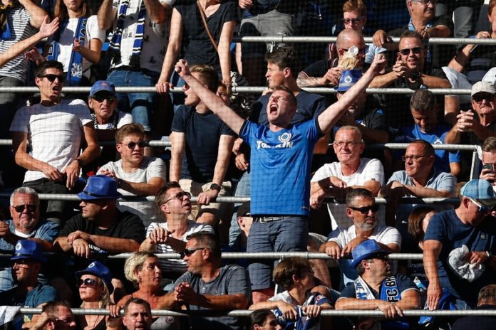 Dertig Club Brugge-hooligans opgepakt voor ’free fight’ met PSG-fans