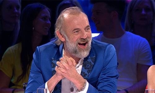 Deze PIKANTE verspreking van jurylid zorgt voor blozende wangen tijdens ‘Dancing with the Stars’ (video)