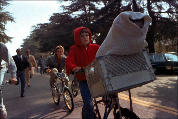 Kindsterretje uit E.T. betrapt op dronken rijden