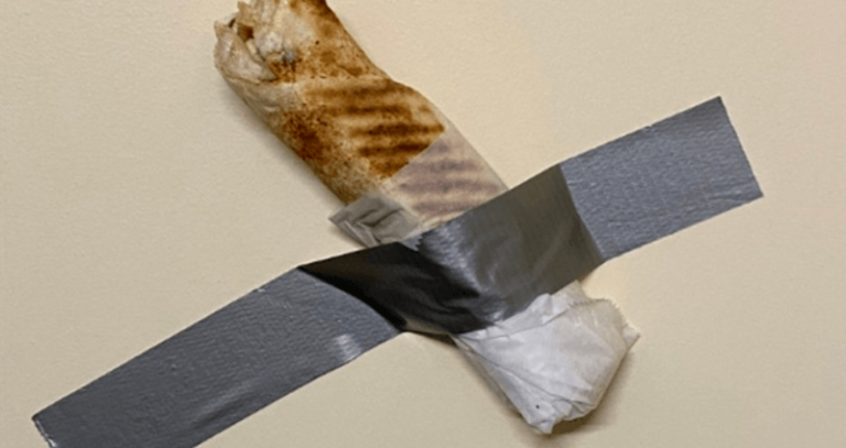 Beter dan bananenkunst: shoarmarol aan de muur