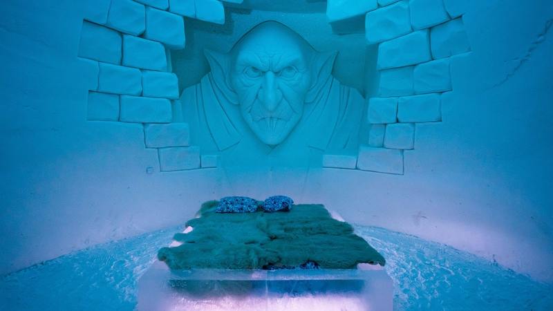 In dit sneeuwkasteel kan je overnachten