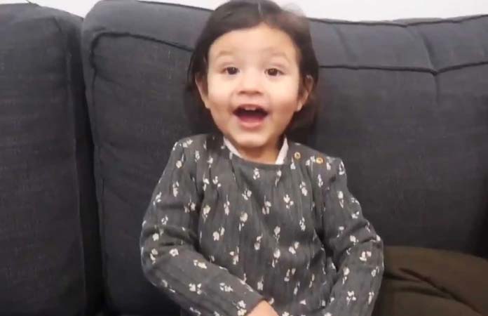 VIDEO. Papa geeft dochtertje ‘slechtste kerstcadeau ooit’, maar haar reactie is goud waard