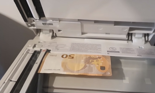 VERRASSEND: Dit gebeurt er als je een kopie maakt van een eurobiljet (video)