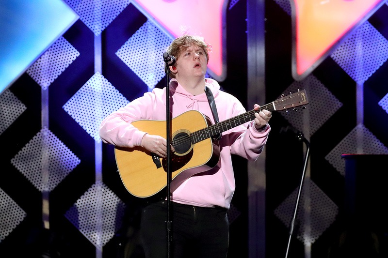 Deze deelneemster van ‘Love Island’ is ex van Lewis Capaldi: “Zijn liedjes gaan over mij”