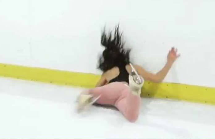 VIDEO. ‘Dancing on Ice’-winnares maakt lelijke val: “Ik dacht dat mijn gezicht gebroken was”