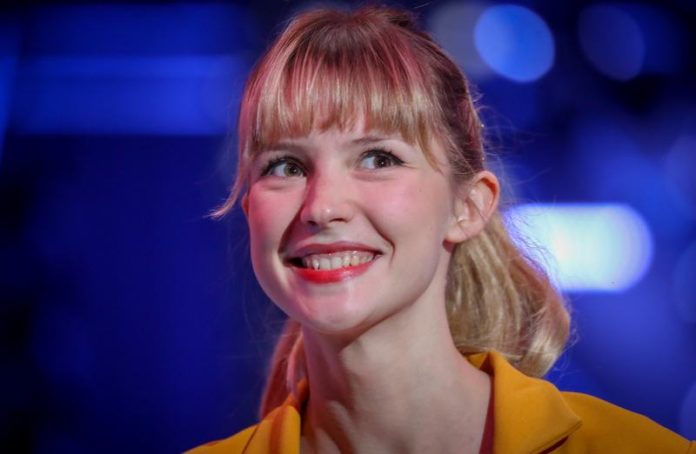 Angèle maakt filmdebuut naast Marion Cotillard en Adam Driver