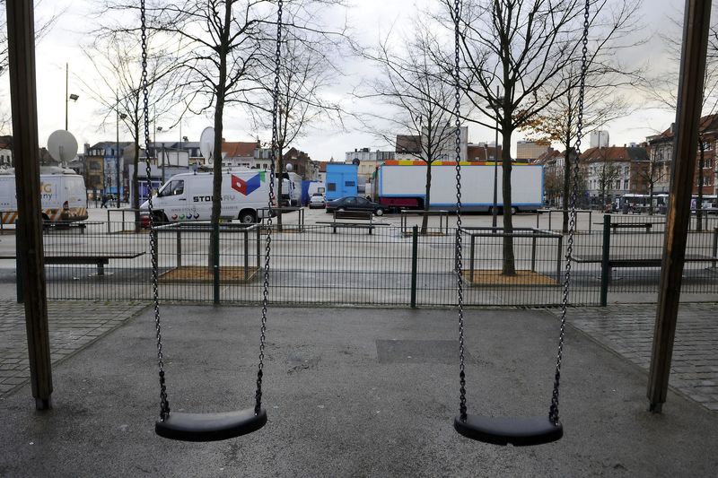 BIZAR. Tieners moeten voor de rechter verschijnen wegens “illegaal schommelen”