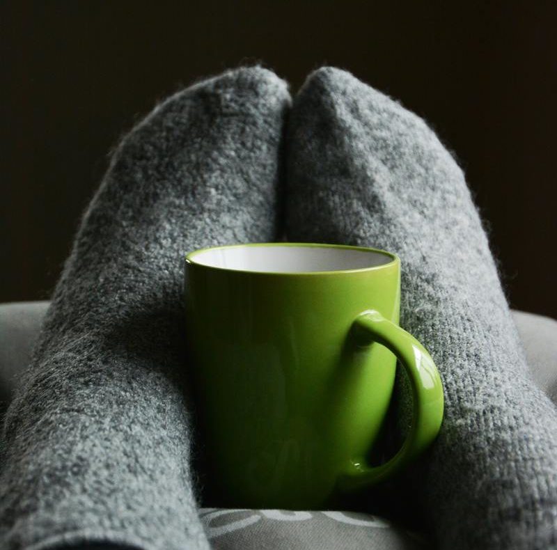 Ben jij altijd moe en slechtgezind in de winter? Dit kan je doen tegen de winterdip op het werk